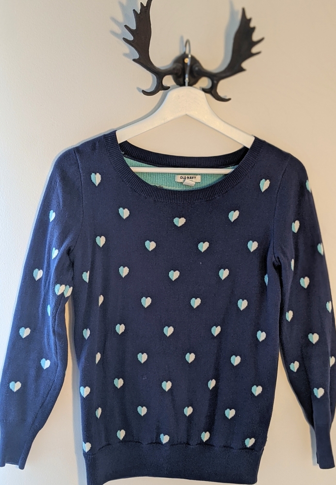 ♥️ Old Navy Blue sweater with heart details